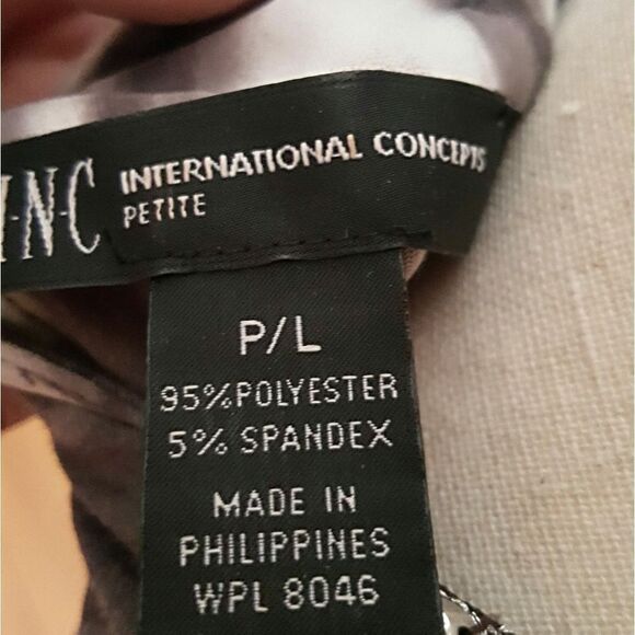 HP⭐⭐JEWELED ENCRUSTED HALTER TOP - Picture 5 of 5